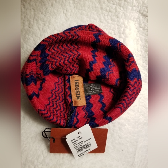 🎀❄NWT Missoni Zig Zag Wool Blend Beanie. Color: Red.🍂 - Picture 5 of 6